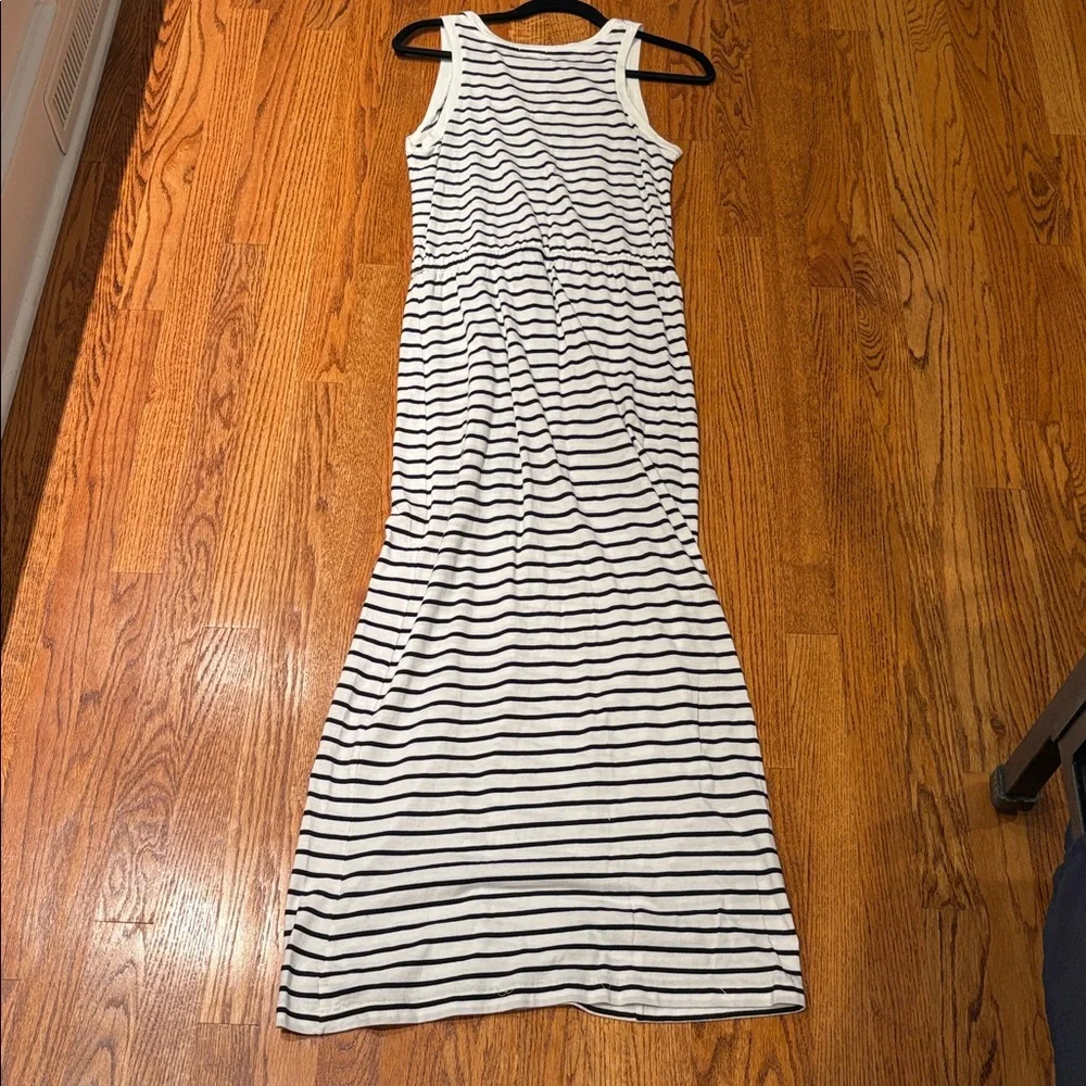Gap Woman’s White and Black Striped Maxi Dress Size S